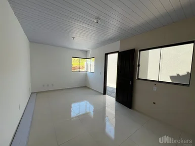 Casa Linda Com 2 Quartos - Cará Cará
