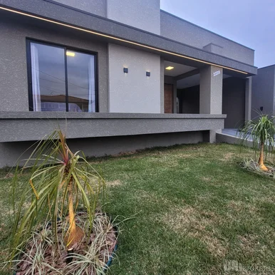 Casa Alto Padrão 3 Quartos, 1 Suíte Em Uvaranas