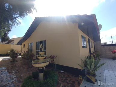 Casa De Esquina Com Terreno Amplo - Pimentel