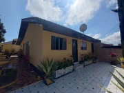 Casa de esquina com terreno amplo - Pimentel - Foto 5