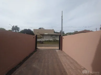Sobrado Com 2 Quartos Em Uvaranas