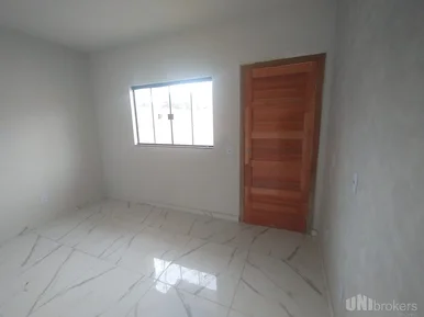 Sobrado Com 2 Quartos Em Uvaranas