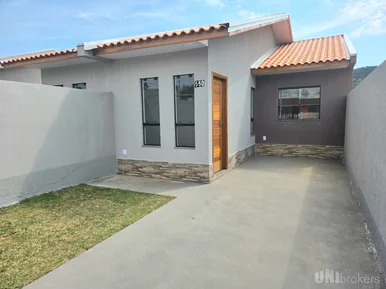Casa Com 2 Quartos E ótimo Acabamento No Jd Carvalho