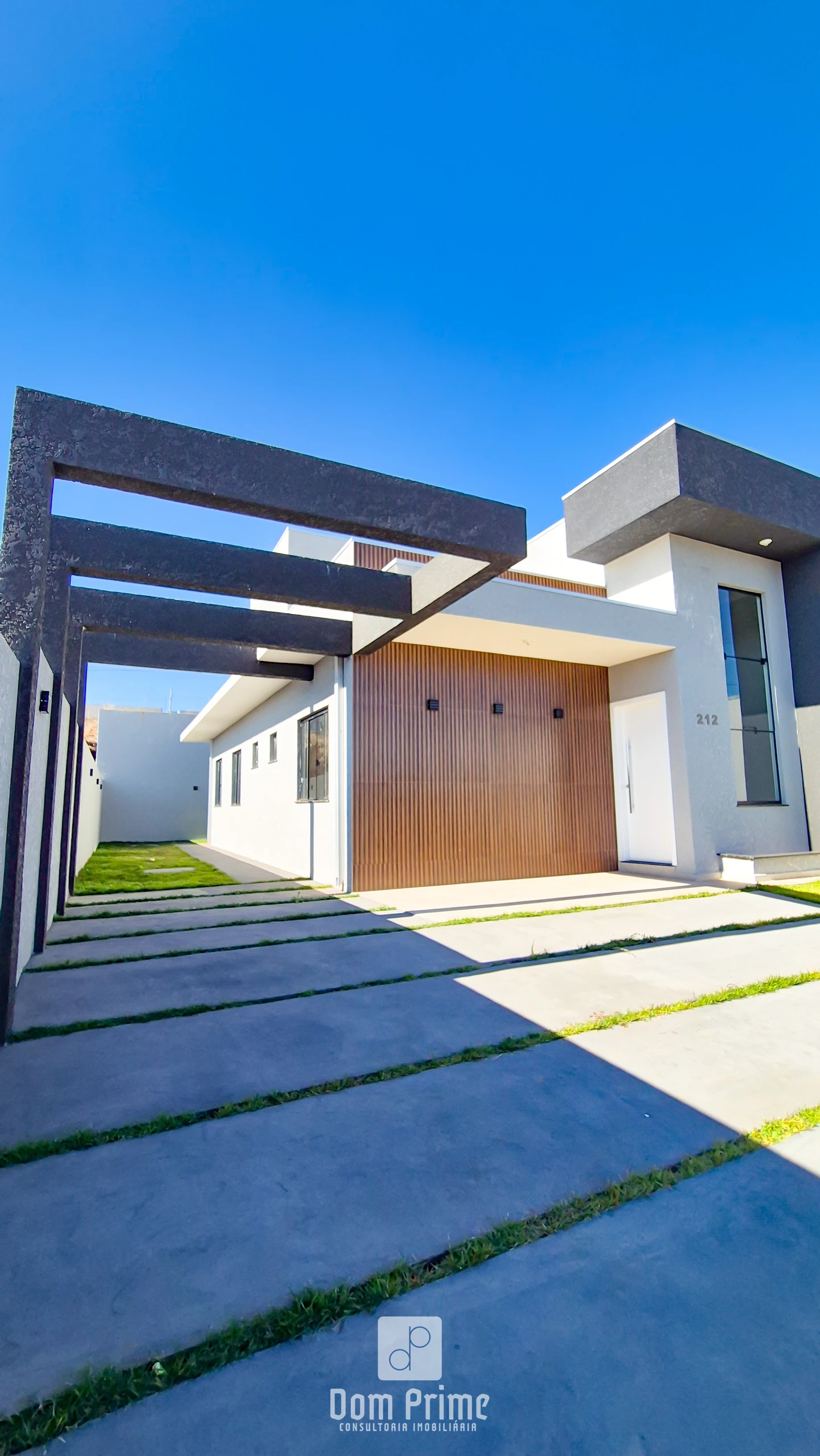 Casa Com 3 Quartos (sendo 1 Suíte) No Leparc