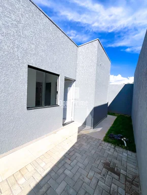 Casa Com 2 Quartos No Contorno
