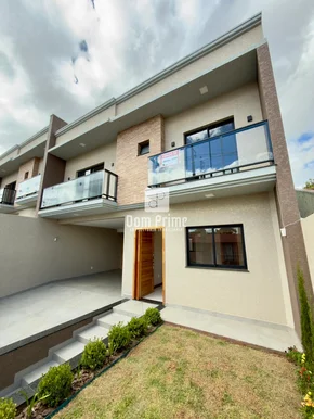 <strong>Sobrado com 3 quartos 1 Suíte no Jardim Carvalho</strong>