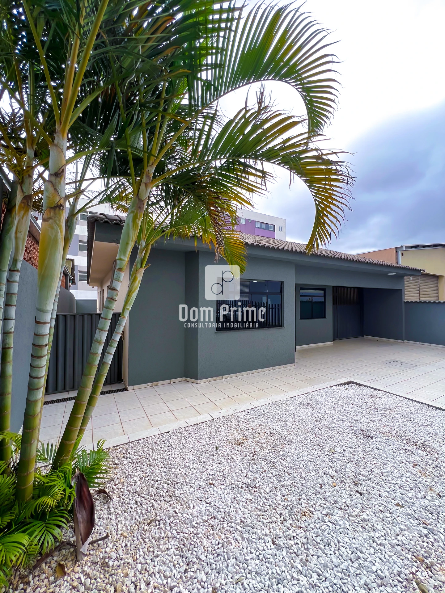 Linda Casa Com 4 Quartos 1 Suíte Centro Prox A Uepg