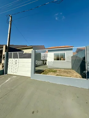 Casa Com 2 Quartos No Contorno