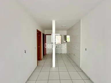 Casa Com 2 Quartos No Contorno