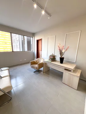 Sala Comercial No Edifício Executive Center No Centro