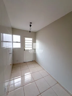 Casa Com 2 Quartos No Condomínio Bellas Oficinas