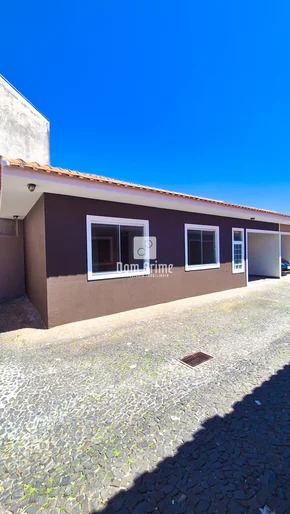 Sobrado Com 3 Quartos Em Uvaranas