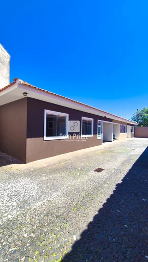 <strong>Sobrado com 3 quartos em Uvaranas</strong>
