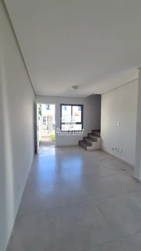 <strong>Sobrado com 3 quartos em Uvaranas Residencial Maresia</strong>