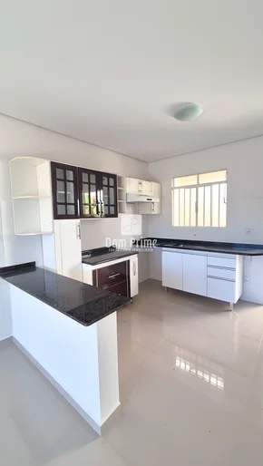 Casa Com 2 Quartos Em Uvaranas