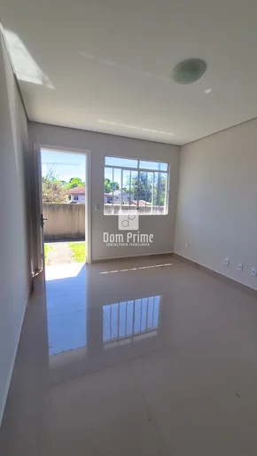 Casa Com 2 Quartos Em Uvaranas