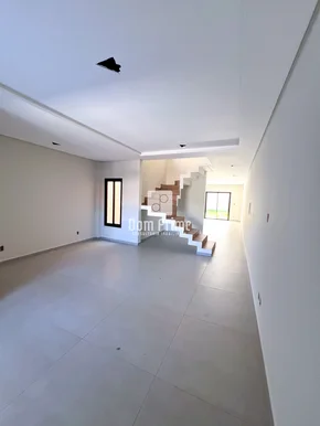 Sobrado Com 3 Quartos 1 Suíte No Nova Rússia