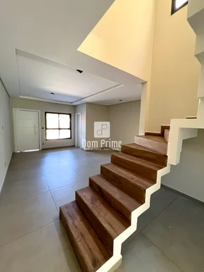 Sobrado Com 3 Quartos 1 Suíte No Nova Rússia