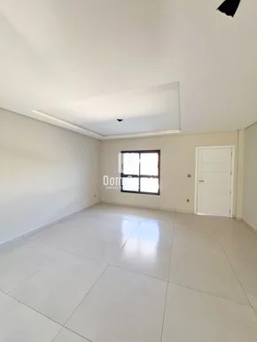 Sobrado Com 3 Quartos 1 Suíte No Nova Rússia