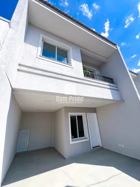 <strong>Sobrado com 3 quartos 1 Suíte Mobiliado no Bairro São José</strong>