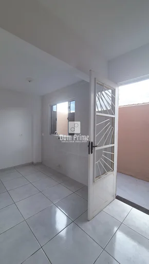 Sobrado Com 2 Quartos Em Uvaranas Na Vila Marina