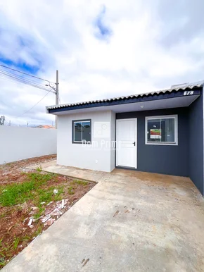 <strong>Casa de Esquina com 2 quartos em Uvaranas no GSP</strong>