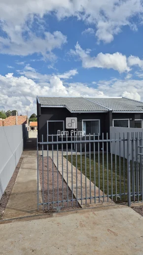 <strong>Casa com 2 quartos no Lagoa Dourada</strong>