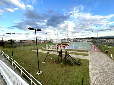 Terreno á Venda Em Condomínio