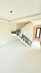 <strong>Sobrado com 3 quartos 1 Suíte em Uvaranas no Dona Marly</strong>