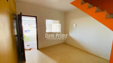 Sobrado Com 2 Quartos No Contorno