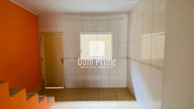 Sobrado Com 2 Quartos No Contorno