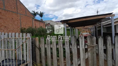 <strong>Terreno 250m²</strong>