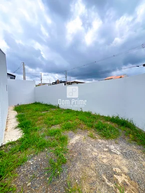 Casa De Esquina Com 2 Quartos Em Uvaranas No Gsp