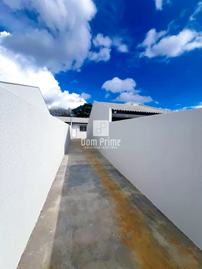 <strong>Casa com 2 quartos no Jardim Los Angeles Fundos</strong>