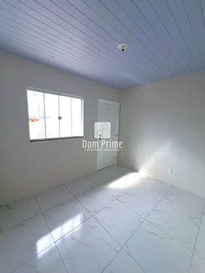 Casa Com 2 Quartos No Jardim Los Angeles Fundos