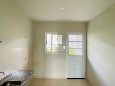 Casa Com 2 Quartos Para Locação No Bairro Neves