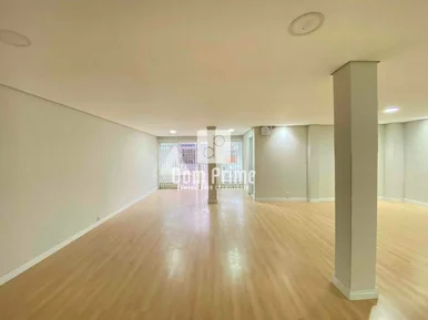 <strong>Sala Comercial com 196m² para Locação no Centro</strong>