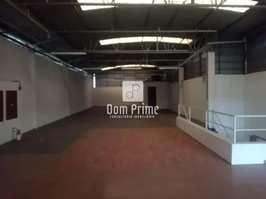 Barracão Para Locação No Centro