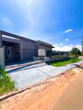 Casa De Esquina Com 3 Quartos 1 Suíte Em Uvaranas
