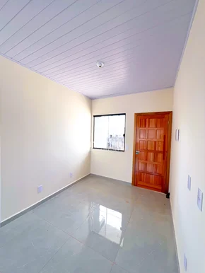 Casa Com 2 Quartos Com Edicula No Terraliz