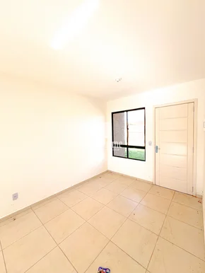 Casa Com 2 Quartos No Cara Cara
