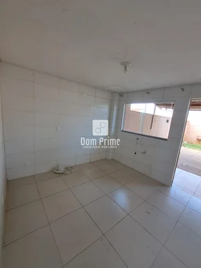 Sobrado No Contorno Com 2 Quartos Sendo 1 Suite