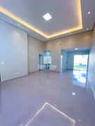 <strong>Casa com 3 quartos 1 suite no Condominio LeParc</strong>