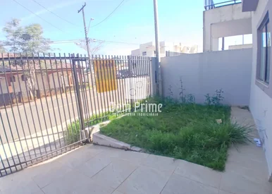 Sobrado Com 3 Quartos Para Locação Em Uvaranas