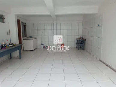 Barracão Com 180m² Para Locação No Bairro Contorno