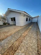 <strong>Casa com piscina</strong>