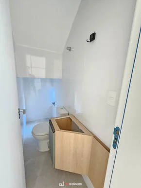 Sobrado Semi-mobiliado Para Locação