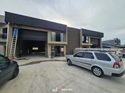 <strong>Barracão para Locação ? 270m²</strong>