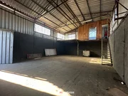 <strong>CASA COM BARRACÃO PARA LOCAÇÃO</strong>
