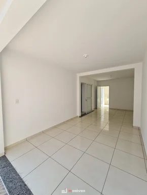 Excelente Sobrado A Finalizar Na Colonia Dona Luiza.